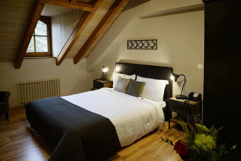 Auberge Communale De Carouge Exterior photo